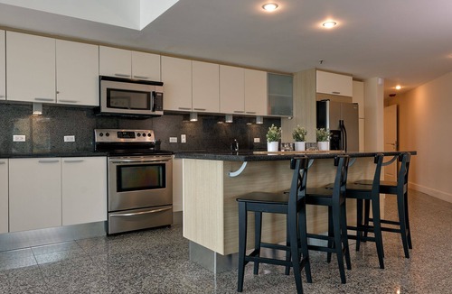 Oranjestad-West Condo | Walk to Eagle Beach – Exclusive 6BR Beachfront Condo with Private Pool & Jacuzzi