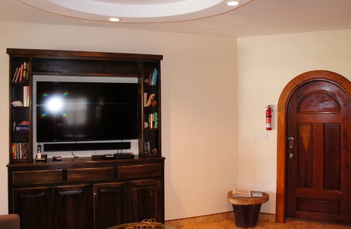 San Pedro Condo | WALKOUT TO POOL! STEPS TO OCEAN! FULL REFUND IF CANCEL 2+ DAYS FROM ARRIVAL