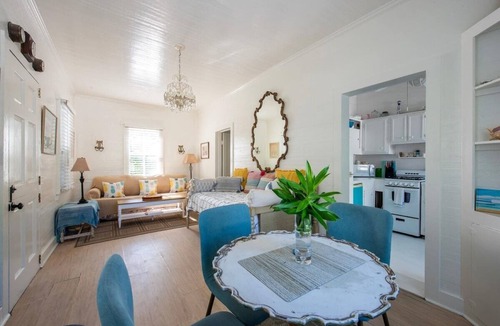 Dunmore Town Cottage | Watercolor a Charming Island Cottage. 3 Bedroom