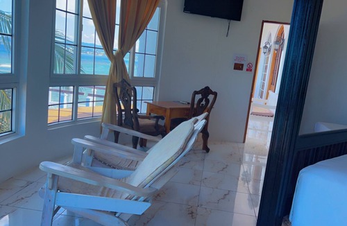 Montego Bay House | Waters Edge Guest House