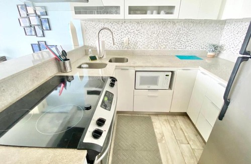 Condado Apartment | WE HAVE WATAER! Brisa Marina OCEAN VIEW BALCONY BEACHFRONT