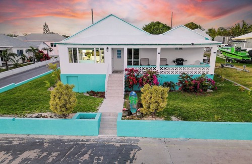 Spanish Wells House | Willie By The Sea/Luxury Waterfront/3 King Suites/Newly Renovated/3.5 Bath