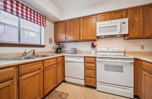 Four O'Clock House | Winterpoint 20: Breckenridge Townhome Near the Snowflake Lift