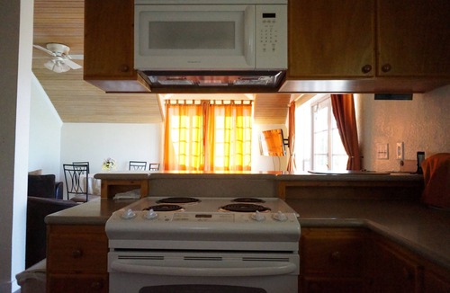 South Palmetto Point Cottage | Yellow Elder Cottage, 1 Bedroom