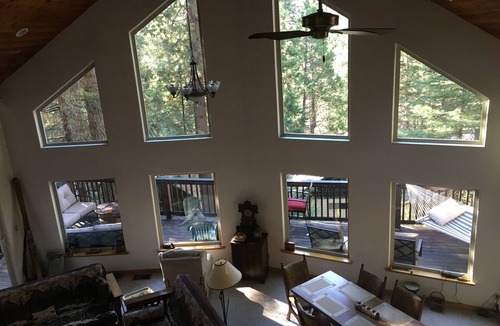 Sugar Pine Cabin | YOSEMITE Sugar Pine Cabin, 7 Miles To Park South Entrance 50 Amp EV outlet