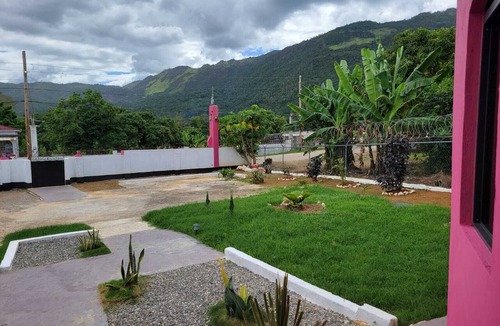 Ewarton House | Zee-cameron, a tranquil 2-bedroom house with AC in charming Ewarton
