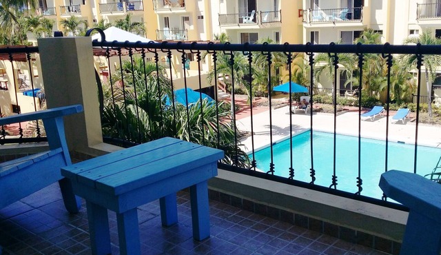1-BD condo in central Sosua, pool/Wi-Fi/cable TV, guest-friendly