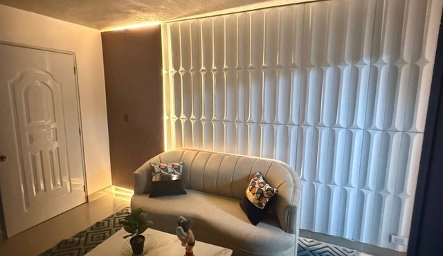 1 Bed A/C WiFi Free Parking"