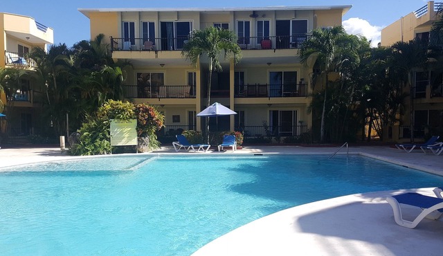 1BD guest-friendly condo in Sosua center, pool, wifi, cable TV