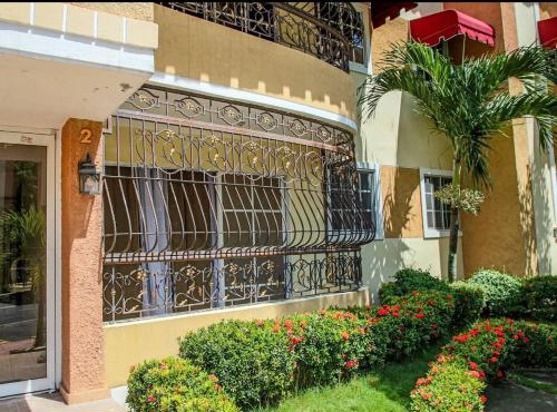 1DR Charming 3-Bedroom Retreat Santo Domingo
