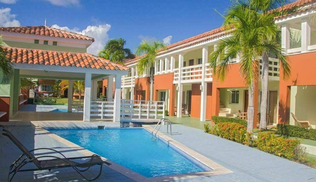 2 bed 2 bath Pool spacious apartment