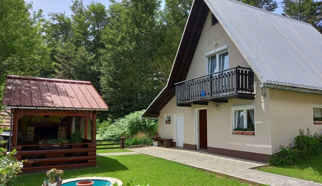2 bedroom awesome home in Homer-Lokve in Homer-Lokve