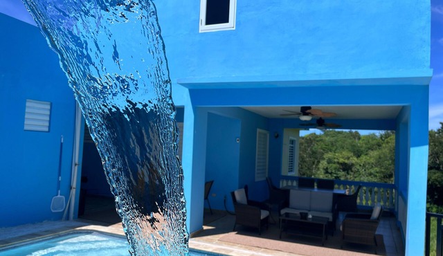 2 Bedroom Private Home with Gorgeous Views and Pool