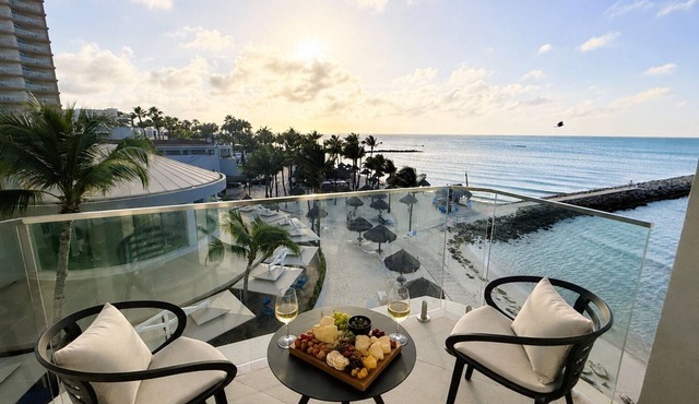 2 OCEAN VIEW BALCONIES! Beautiful apt in Divi Phoenix - PALM BEACH - 4 guests