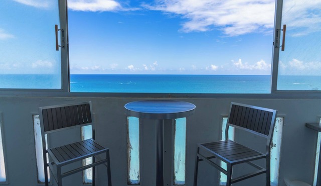 21st Floor Ocean View + Beachfront + Balcony + Huge Pool