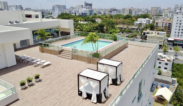 2BR Downtown Santo Domingo with Gym & Pool 5F