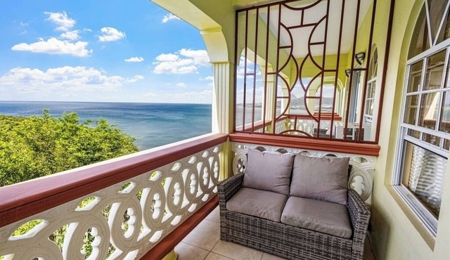 2BR Oceanview Walk to Beach Saint Lucia