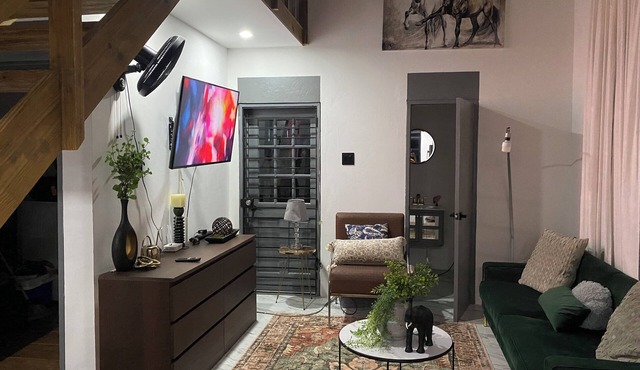 3-bedroom house in beautiful Hellshire with cool AC breeze
