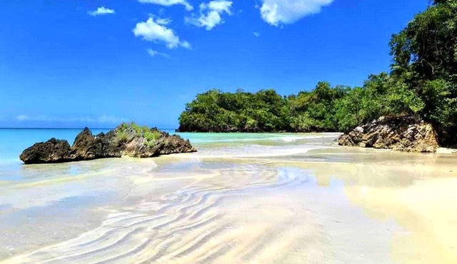 {3BR~Beach~Condo}@LakeView PlayaBonita +Pool+LUX