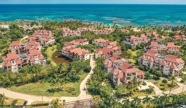 4BR Luxury Tropical Paradise Close The Beach