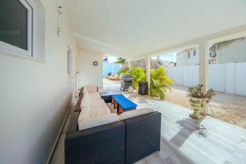 6BR & 6BA 5 Mins to Beach at Alegria Villa by Bocobay