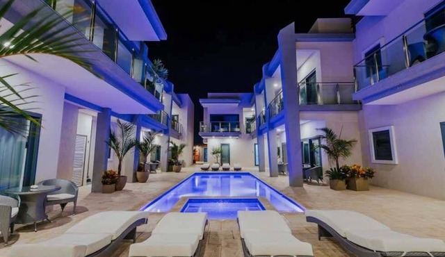 Amazing Waykiri Condo 3 Min to Beach & Marriott