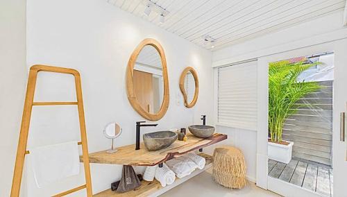 Amnios in St. Barthelemy