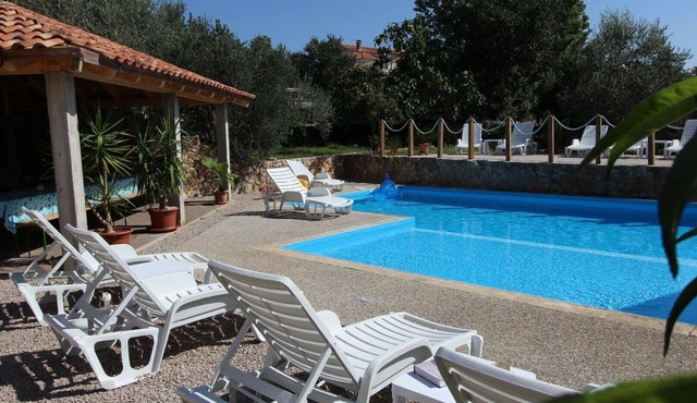Apartment with shared pool in Sveti Vid Miholjice