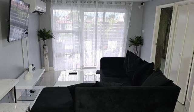 Apartment Sleeps 6 With Pool Access