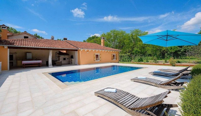 Awesome home in Sv. Petar u Sumi in Sv. Petar u Sumi