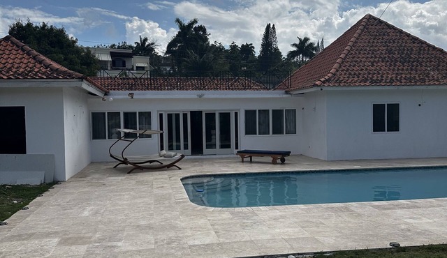 Bay Bliss Retreat home in Ironshore, Montego Bay, less than 10 mins to airport.