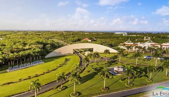 Beach Front 2-Story penthouse BBQ Hottub La Romana