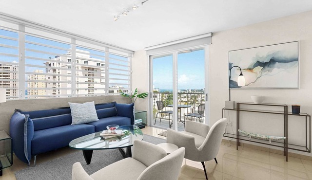 Beach Walk Retreat | Stylish with Stunning Views