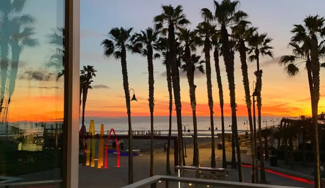BeachBreak #6 Spacious+Luxurious Beachfront Suite in Imperial Beach