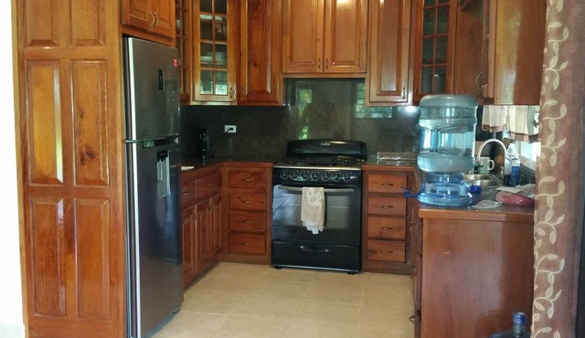 Beautiful 2-bedroom house only 10 minutes from Belmopan