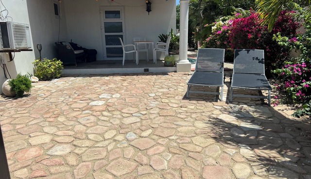 BEAUTIFUL AND PRIVATE APARTMENT IN PARADISE!