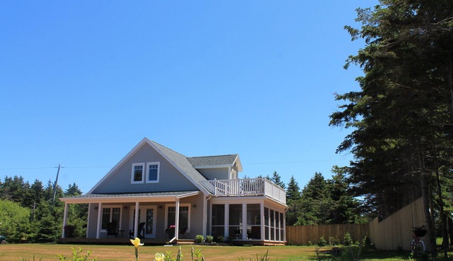 Beautiful NEW vacation rental/Entrance to National Park walk to the beach in Stanhope