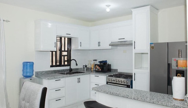 Brand New 2nd-Floor Apartment, Downtown Bani