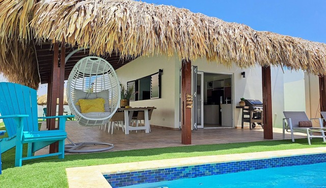Buba Villa 1 with 3 Master Bedrooms within walking distance of Eagle Beach