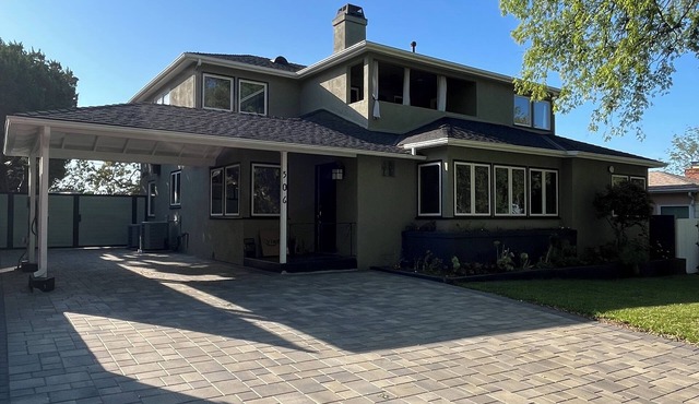 BURBANK FOOTHILLS Monthly-Yearly - Pool/Spa, 3BR, 2BA - Kids & Pets Welcome in Burbank