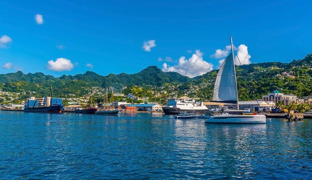 Caribbean Bliss: Sun-soaked Sailing Adventure from San Vicente y las Granadinas