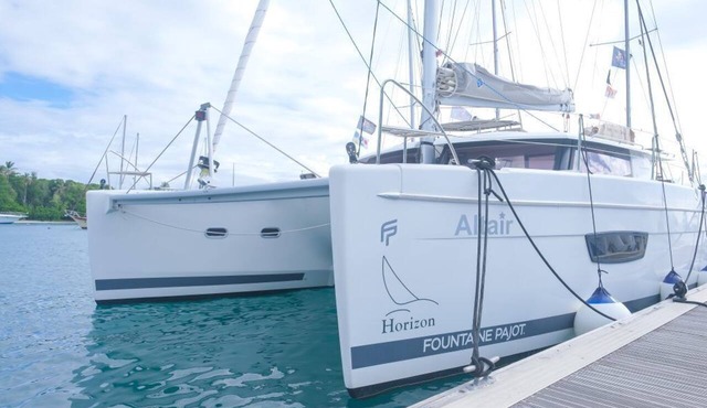 Caribbean Bliss: Sun-soaked Sailing Adventure from San Vicente y las Granadinas