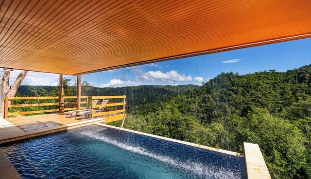 Casa Brisa w/Heated Pool + Mt. View + River