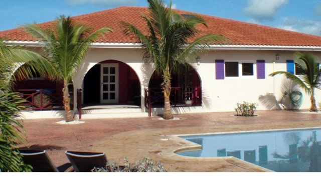 CASA The Rainbow Villa the most colorful luxurious Villa with swimming pool