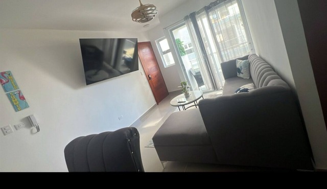Charming 2-bedroom 2-bathroom condo in fabulous Los Castillos with WiFi, AC,