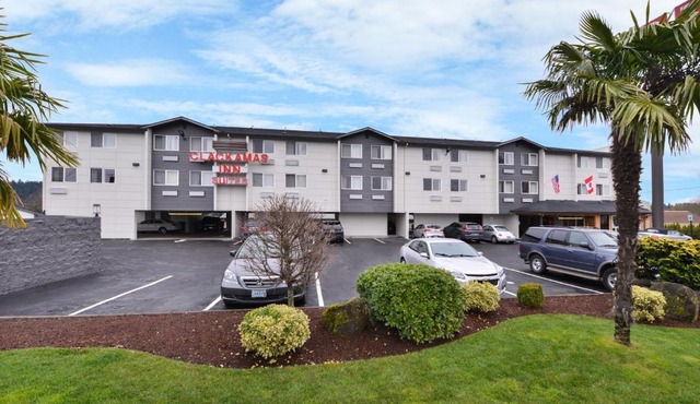 Clackamas Inn and Suites in Clackamas