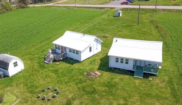 Coastal Trail Cottages - Bayberry Cottage in St. Peter's Bay