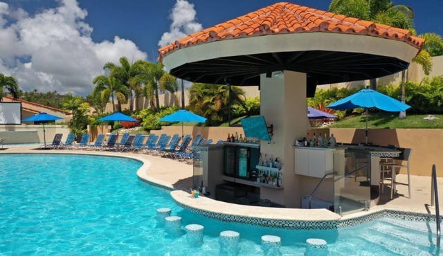 Comfortable 1BR Condo at Park Royal Club Cala