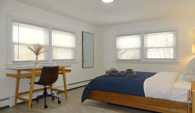 Comfortable 3 Bed Apt in Quiet Neighborhood in Wayland