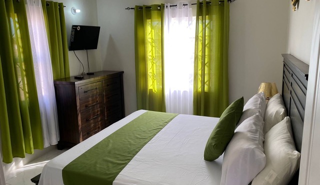 Comfortable cozy two bedrooms with water heater and air conditioneuse